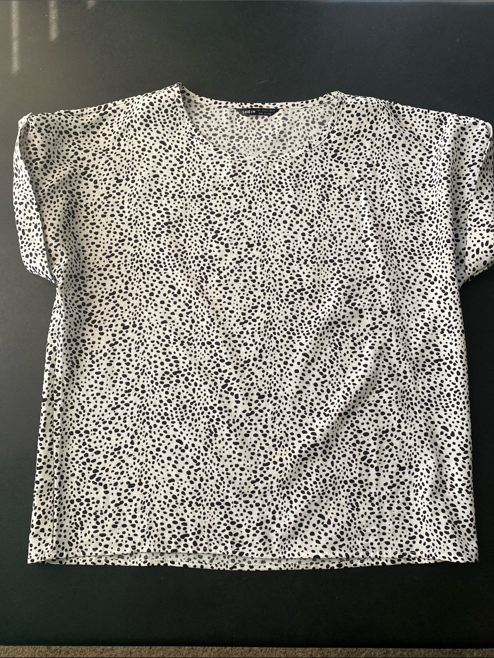 SHEIN NWOT Black and White Speckle Print Short Sleeve Top